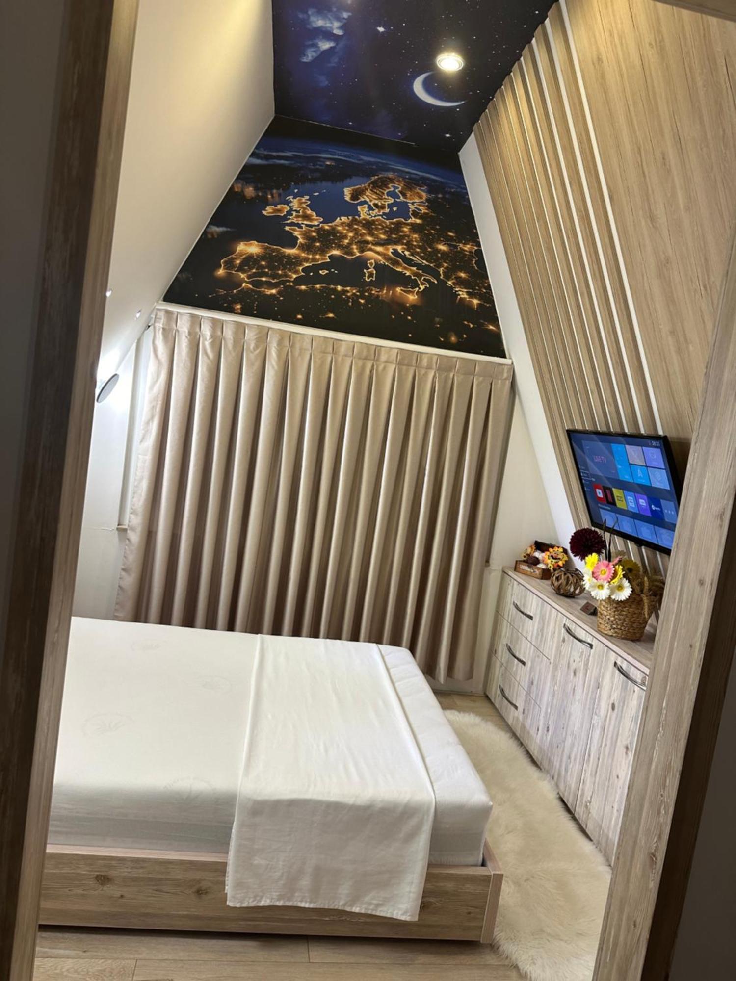 Bed & Breakfast Rrjoll